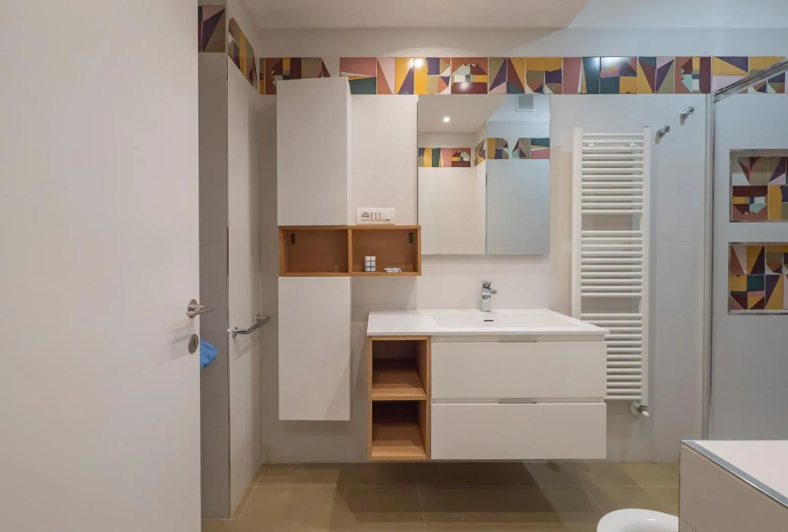 Apartamento Elegante E Luminoso Appartamento Con Box Auto A Pochi Passi Da Metropolitana M4 Milão