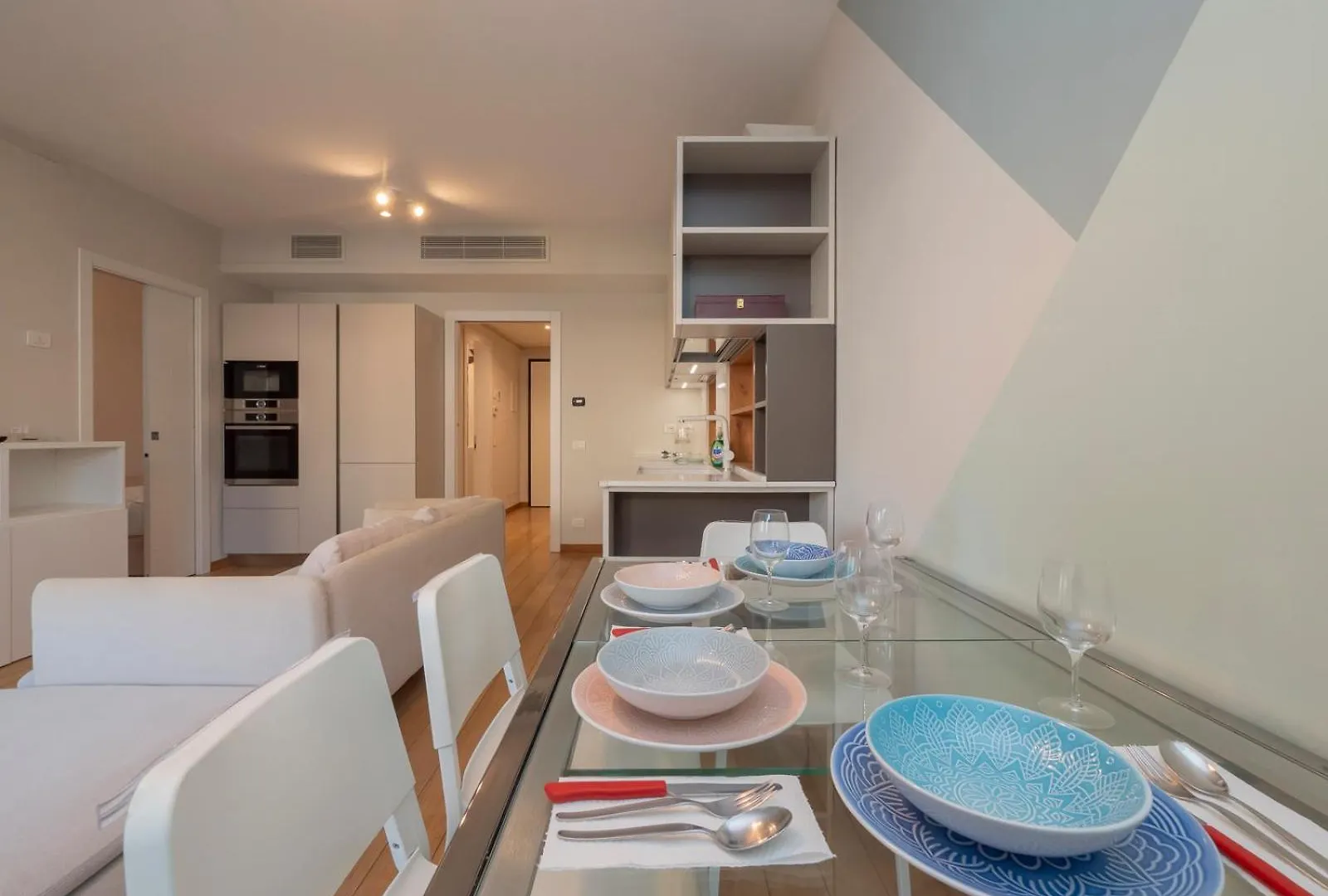 Apartamento Elegante E Luminoso Appartamento Con Box Auto A Pochi Passi Da Metropolitana M4 Milão